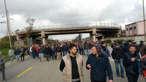 lavoratori indotto ilva taranto