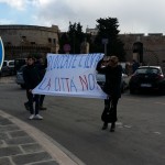 contestatori corteo