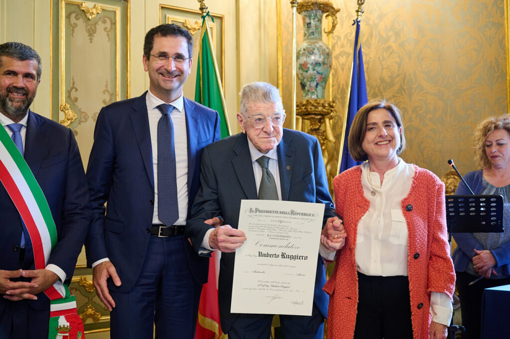 Il prof. Ruggiero con il Prefetto Antonella Bellomo e il Rettore Francesco Cupertino