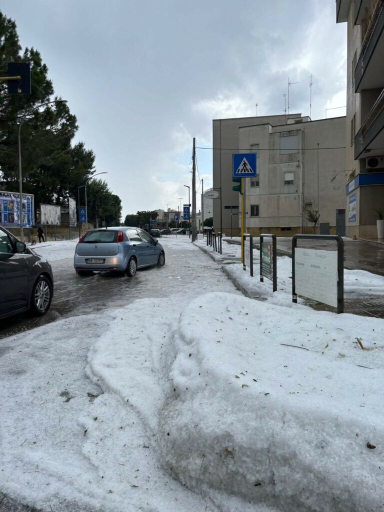 Violenta grandinata a Lecce Tutto distrutto in pieno campo a Nardò e Copertino