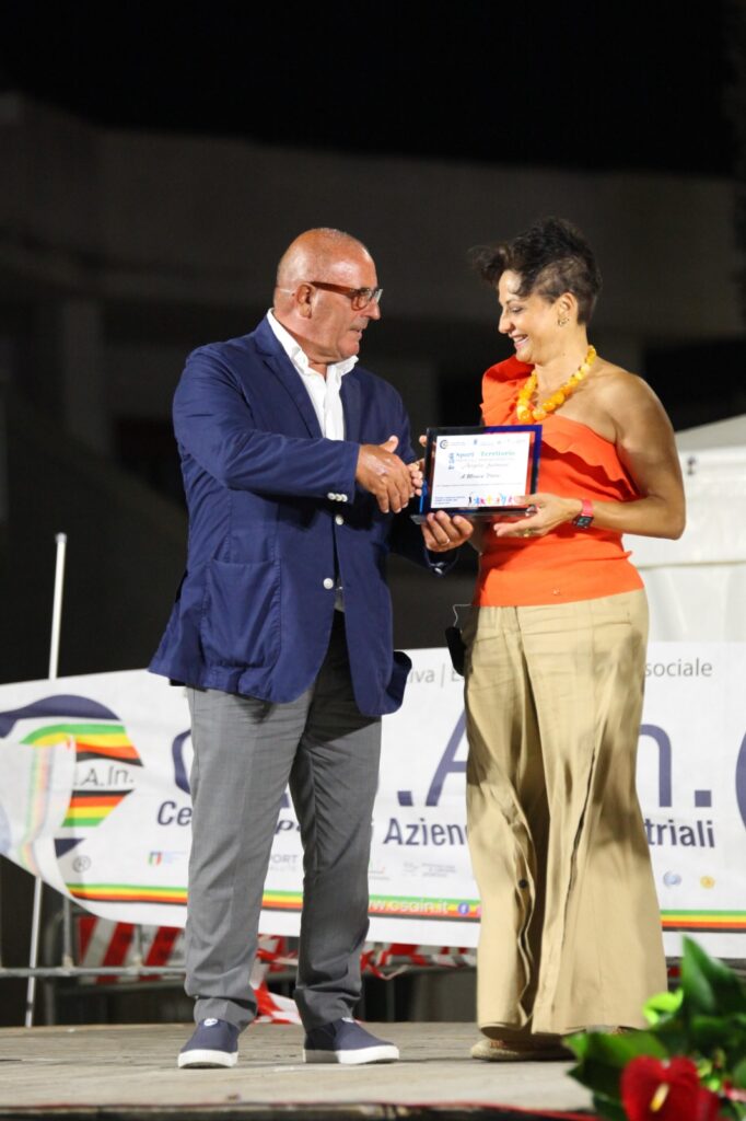 consegna premio monica priore