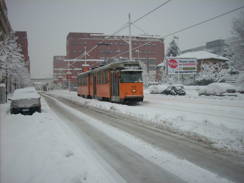 tram nella neve