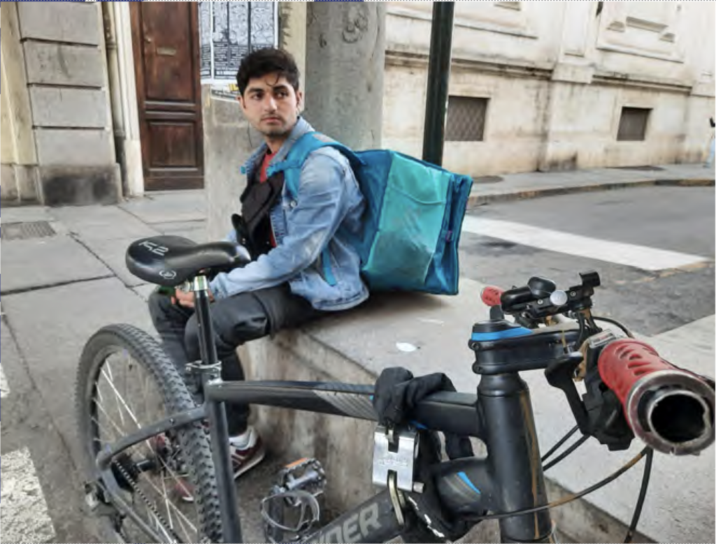 Lecce: “Riders… Sfrecciano via veloci… “, mostra fotografica da oggi Di Mauro Raffini